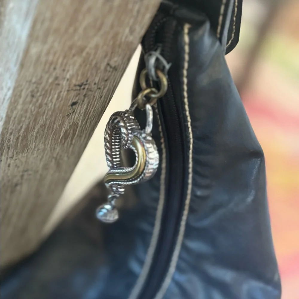 Medallion Y2K Black Leather Shoulder Bag. 26” T Boho | Soft | Vintage EUC